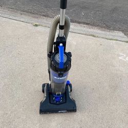 Eureka Bule Vacuum/ Aspiradora Azul Eureka (good Conditions/ Buenas Condiciones) (details In Photos/ Detalles En Fotos) 