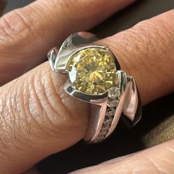 18k With Gold And Diamonds W/Yellow Bright Center Stone Designers Ring 