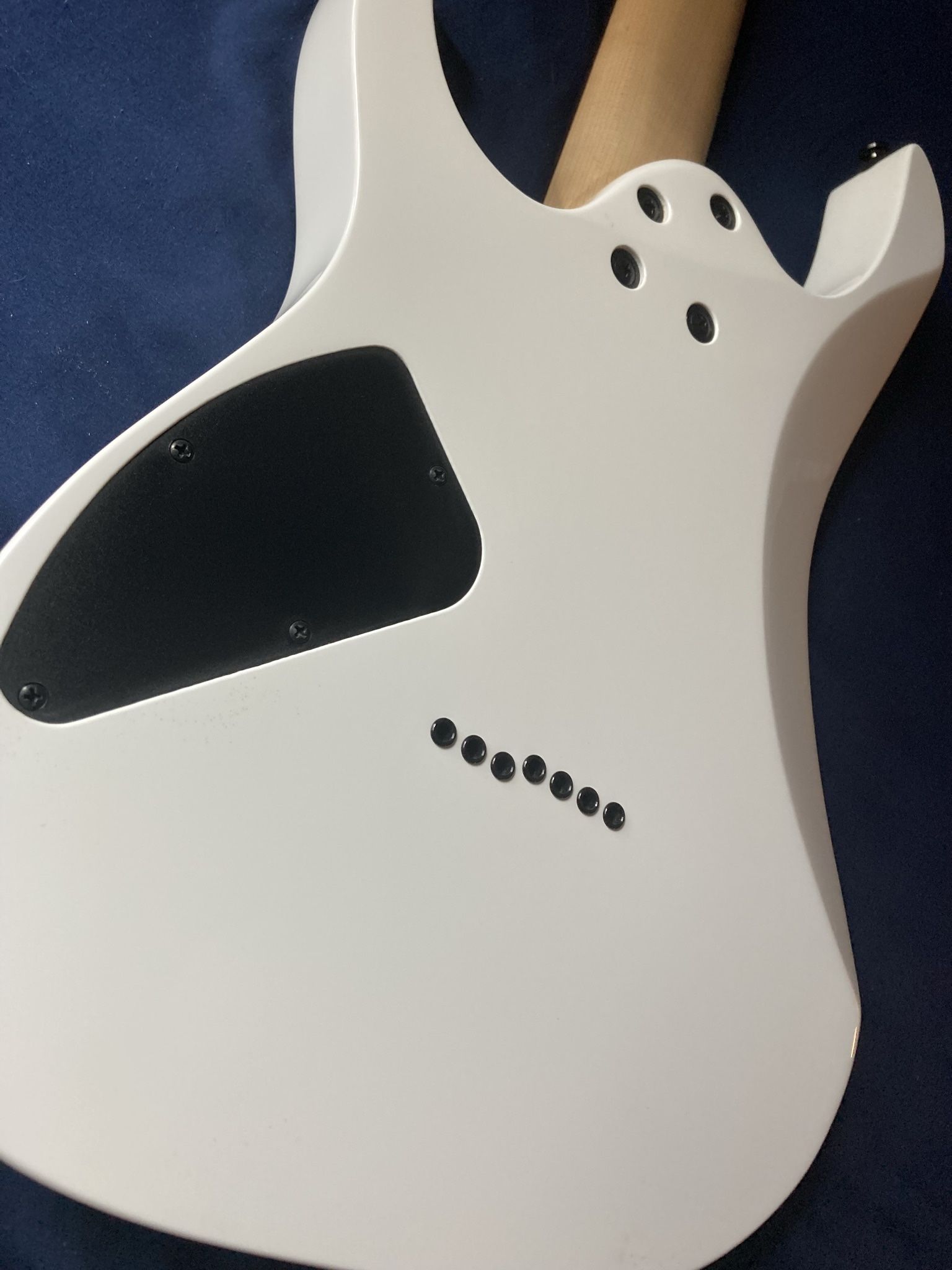 Ibanez RG7421 w/Seymour Duncan Pickups, Locking Tuners, and Hard Case