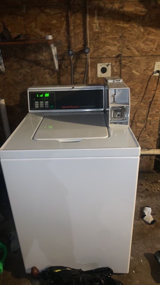 Coin-Op Washer And Dryer Set