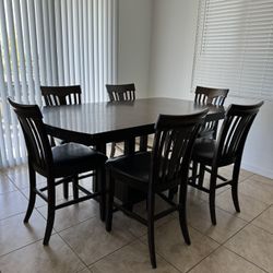 Dining Room Table 