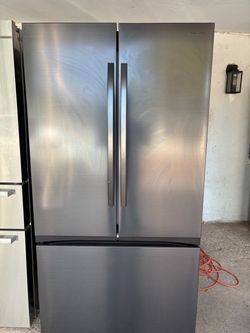 Samsung 2024 black stainless Fridge what is perfect and good condition free delivery to garage