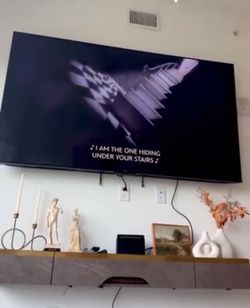 Tv Stand - Up To 80” Inch Tv