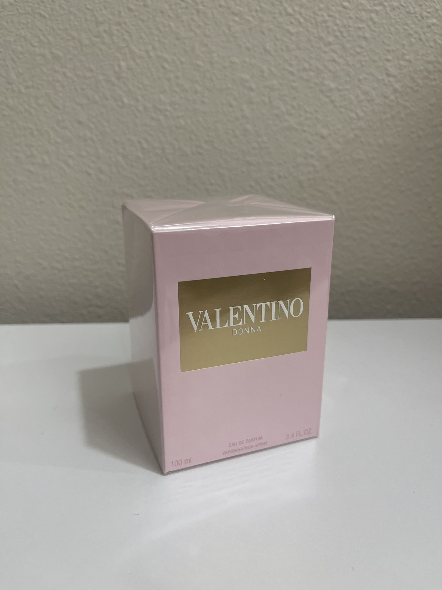 Valentino Donna Perfume 