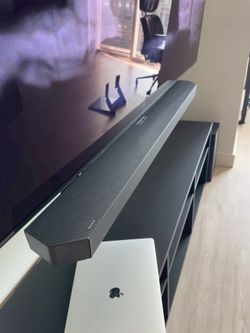 Samsung Q-Series 3.1.2 Channel Wireless Dolby Atmos Soundbar w/ Q-Symphony - Excellent Condition