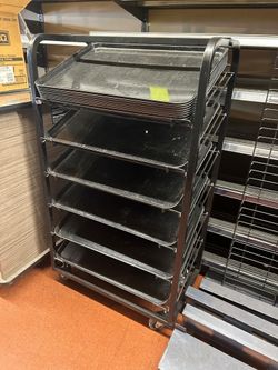 28in Wide Portable Rack W/ Poly Trays