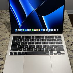 13” Apple MacBook Air M2