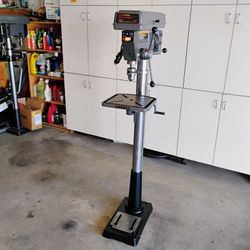 Drill Press 1 HP. Like New!