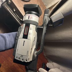 Canon GL2 camcorder