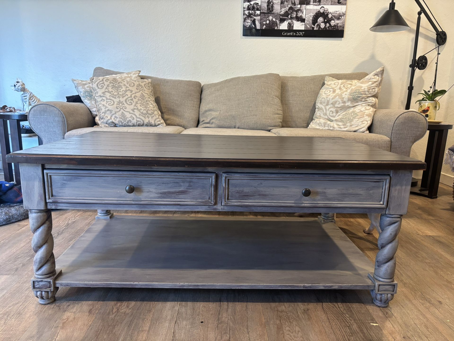 ✨ Rustic Farmhouse Coffee Table – Solid Wood w/ Storage Drawers