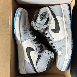 Air Jordan 1 High University Blue 