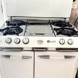 Vintage Okeefe/Merritt Stove and Oven.