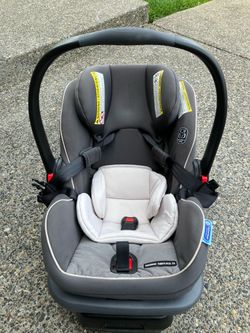 Graco Infant / Baby Car seat