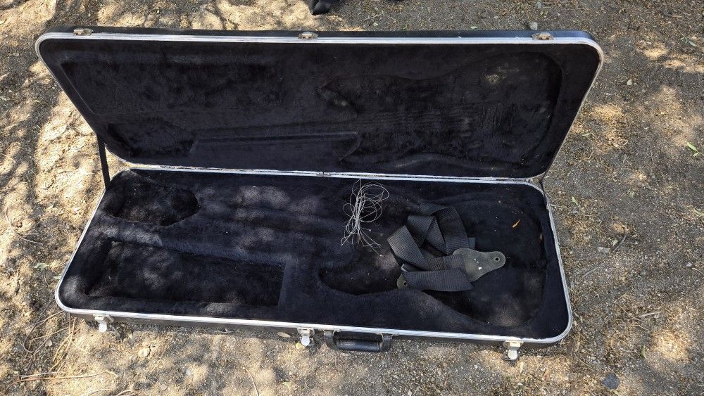 As Is Junk Guitar Case