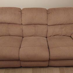 Recliner and reclining sofa