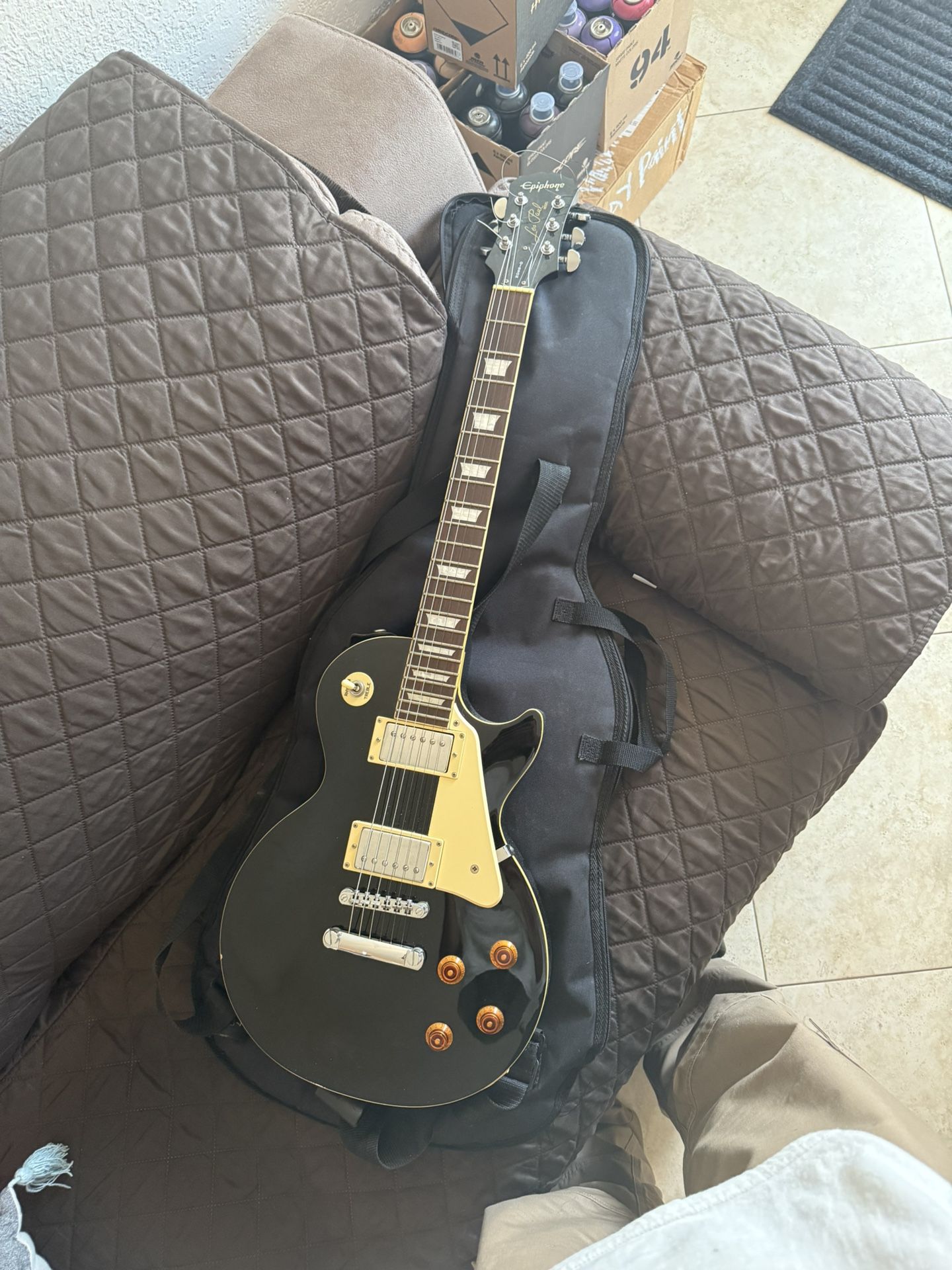 Les Paul tradicional Epiphone Guitar
