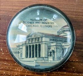 Vintage Souvenir paperweight features the Museum of Science and Industry.