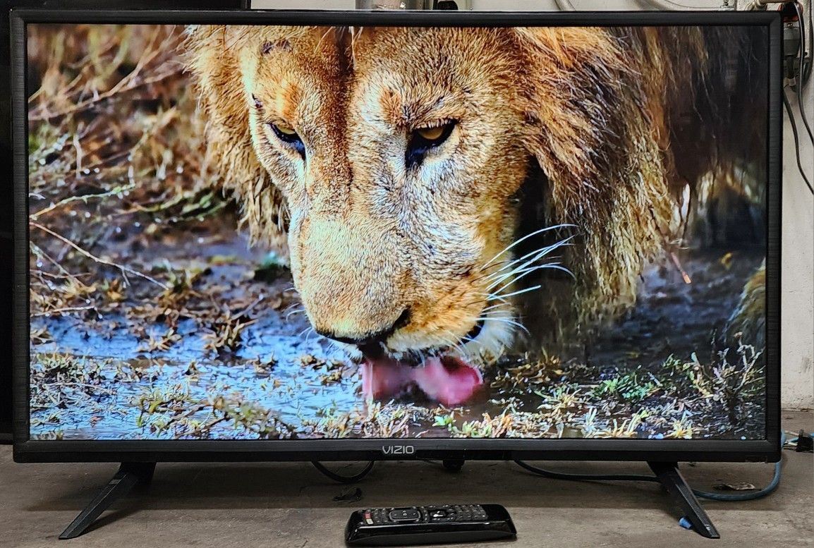 32" 1080p LCD Smart TV Model 2020