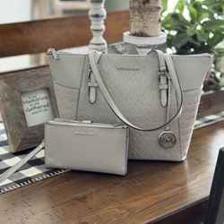 Michael Kors Tote With Wallet