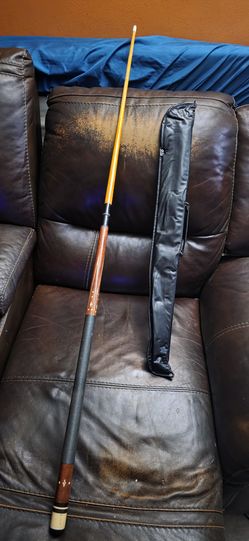 Lion Club Vintage Pool Stick and Case