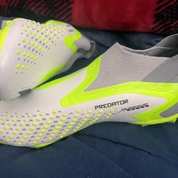 Adidas Predator Size 6