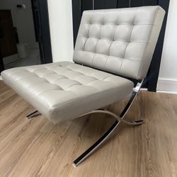 Mid Century Chairs Miles van Den Rohe Style 