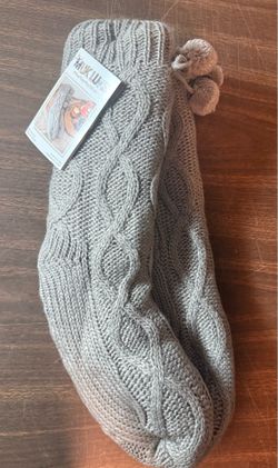 Muk Luks Cabin Pom Pom Slipper Socks Dark Grey L/XL 8-11 NEW