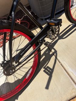 Skullxbones Cruiser Bike Black and Red