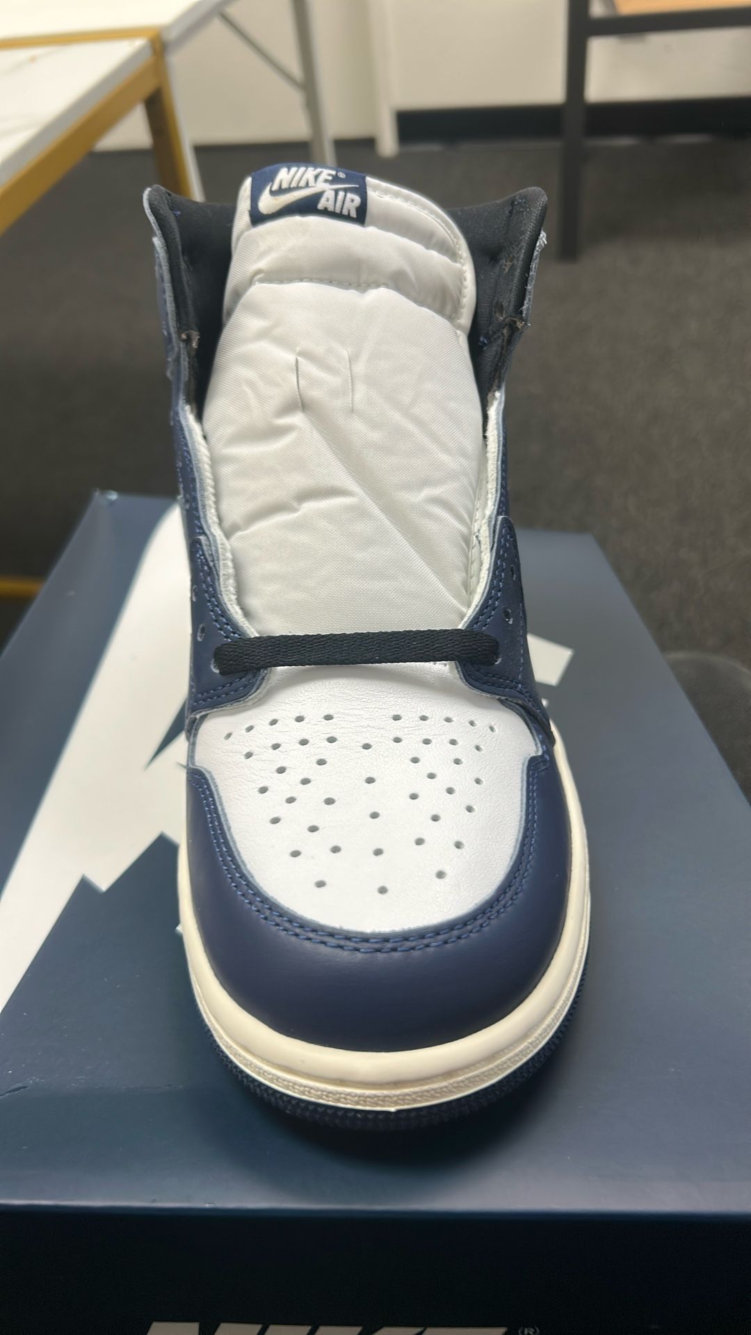 1985 AIR JORDAN 1 SIZE 10 NEW