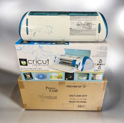 FS: Cricut Expression 24” Electronic cutter + 2 in 1 Trimmer