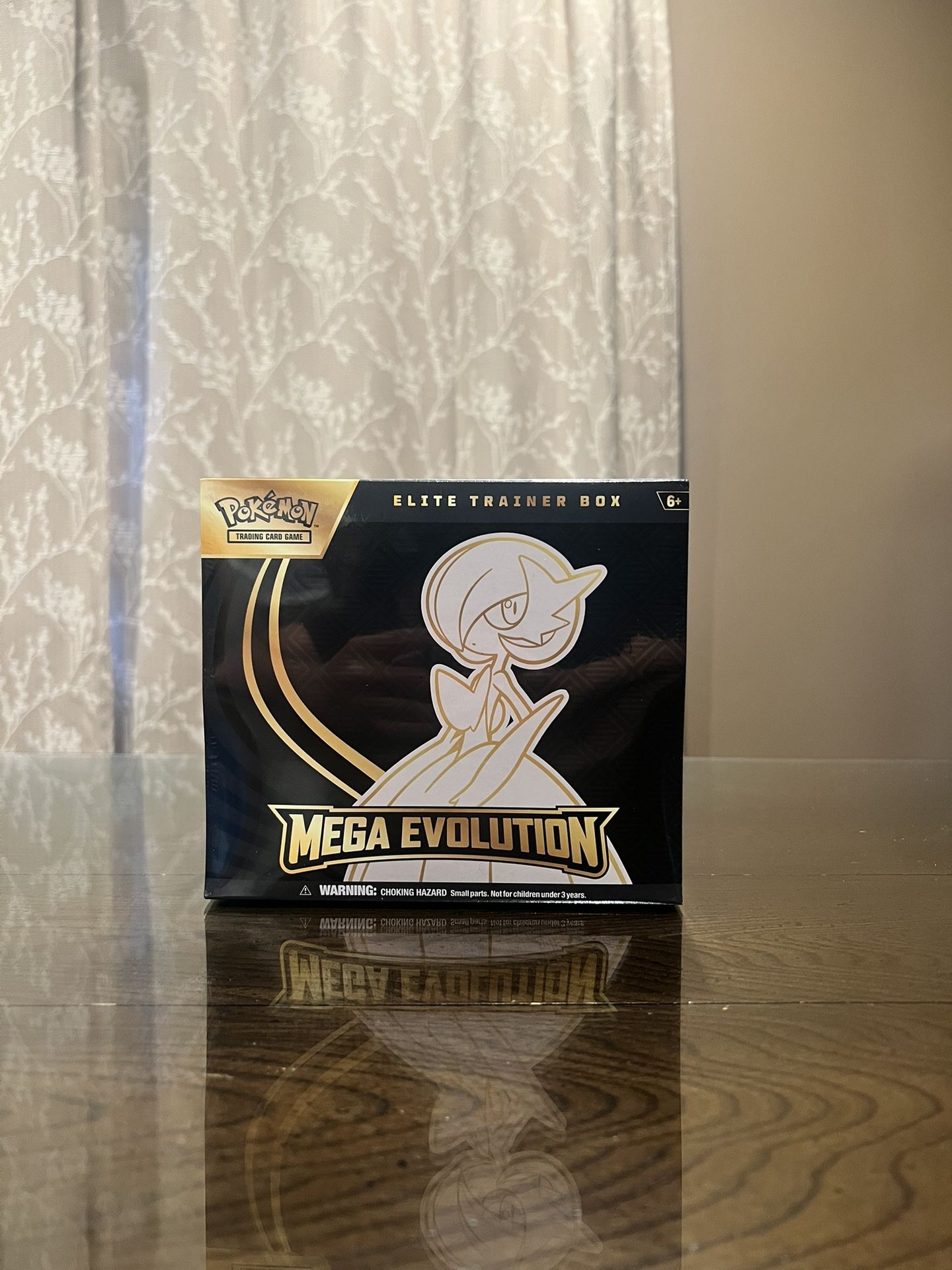 Pokemon Gardevoir Mega Evolution ETB
