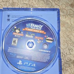 FAMILY FUN PACK
4 GREAT GAMES IN 1 DVD PS4