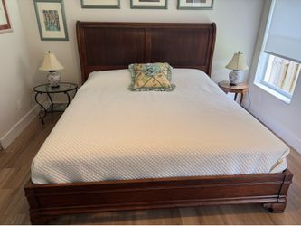Ethan Allen King size sleigh bed frame