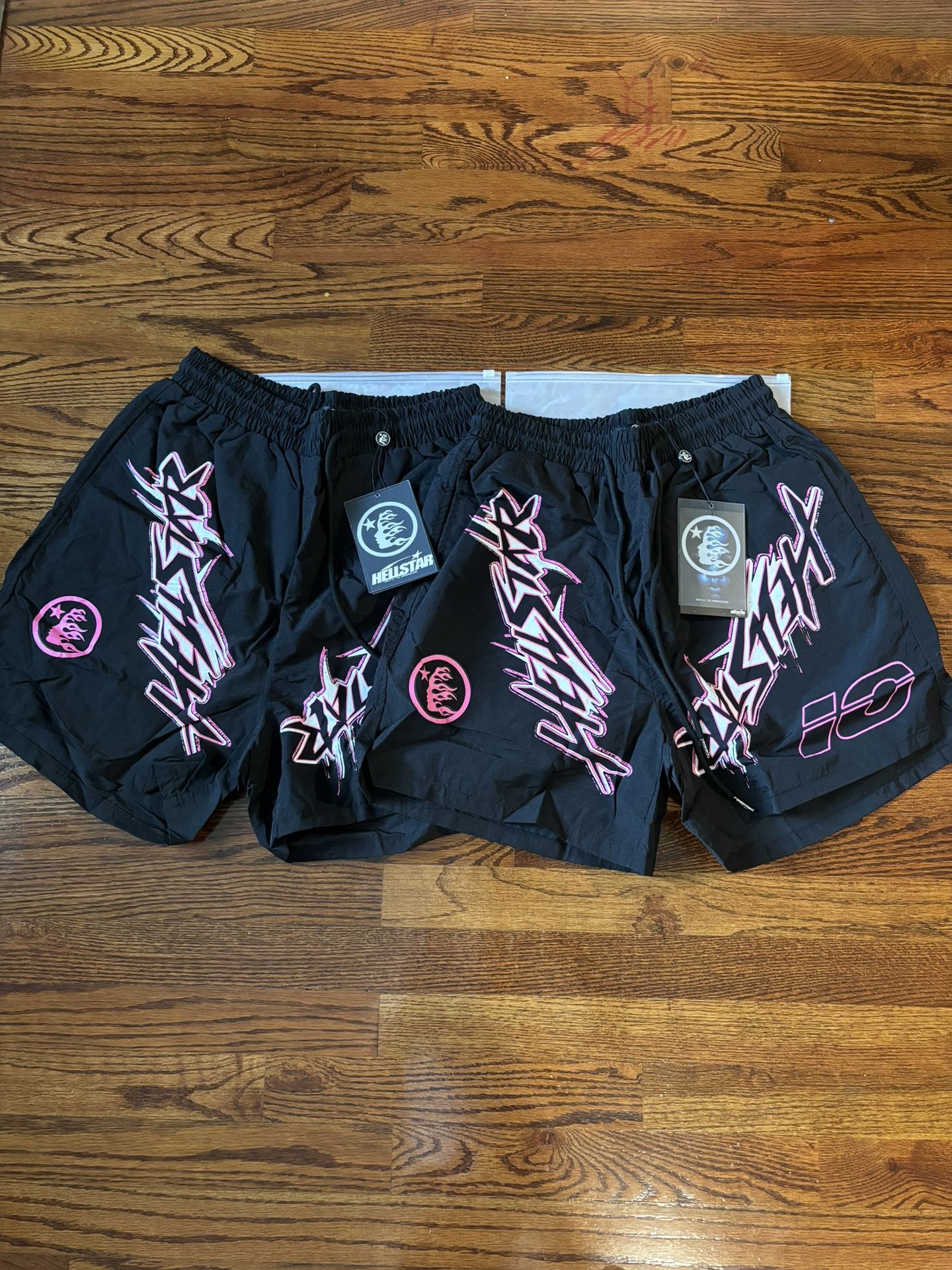 パンツ HELLSTAR STUDIOS WAX NYLON SHORTS Hellstar Waxed Nylon Athletic Shorts Black – The Magnolia Park