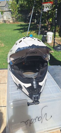 Motorcycle helmet