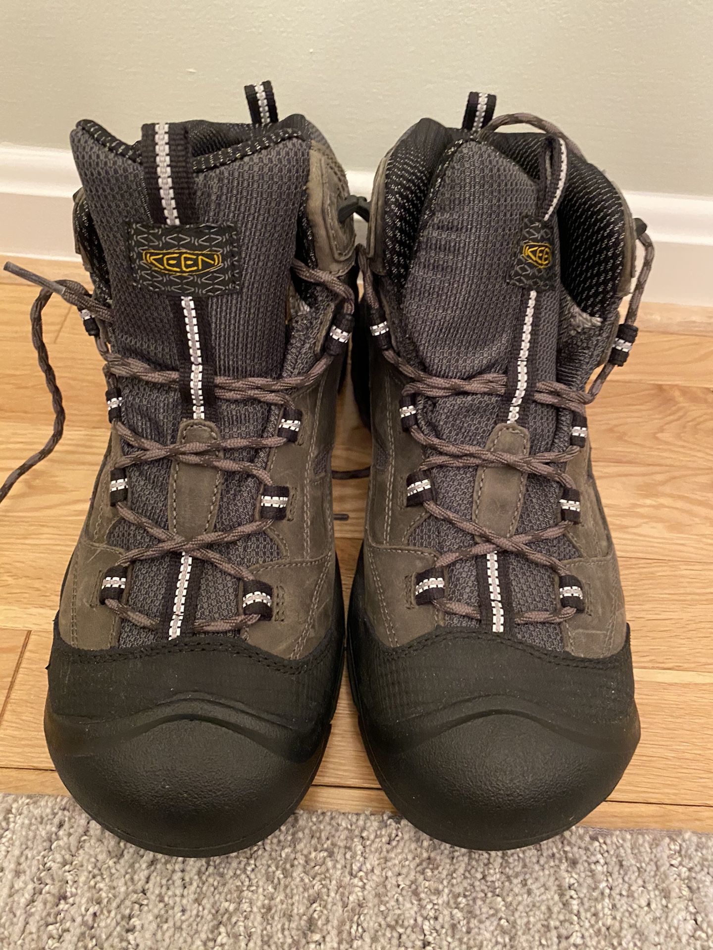 Keen steal toe boots. New size 10.5