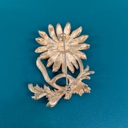 Monet Sunflower Pin in Gold Tone