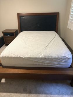 Solid wood queen bed