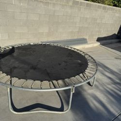 Trampoline 