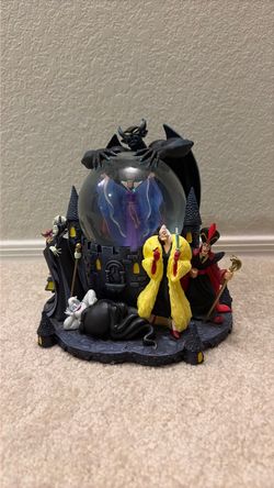 Disney Villains snow globe