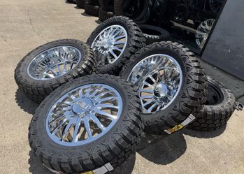 Dually Wheels & Tires