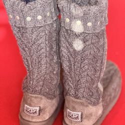 UGG Boots Knit Women’s Size 8.5