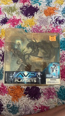 Alien Vs Predator Playset New in Box 2005
