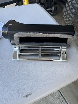 C10 Center Louver Vent Chrome 67-72