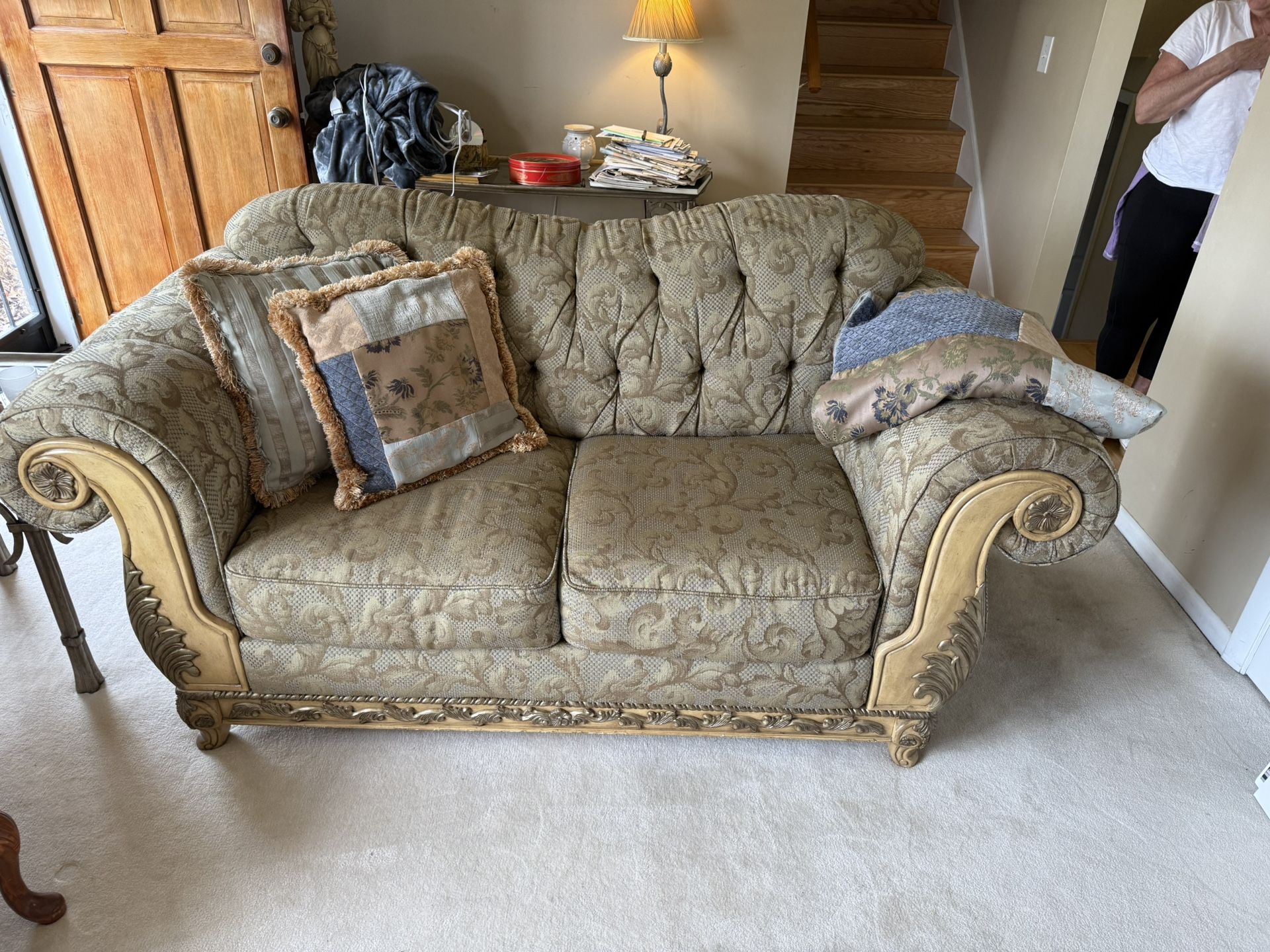 Living Room, Family Room And Kitchen Table And Chairs