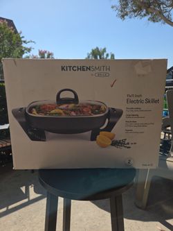 Electric skillet