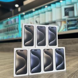 iPhone 15 Pro & 15 Pro Max Available ( Unlocked / Liberado ) * Payment Plans Available / Planes De Pagos Disponibles * 