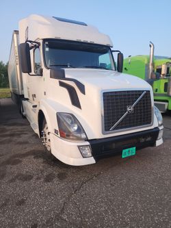 TRUCKS & TRAILER