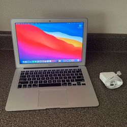 MacBook Air 13in i5 Laptop 4gb Ram SSD W/Lifetime Office