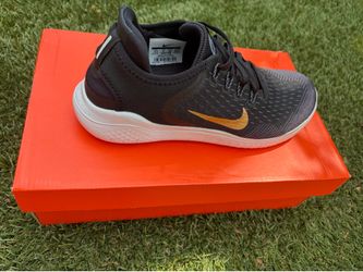 WMNS NIKE FREE RN 2018